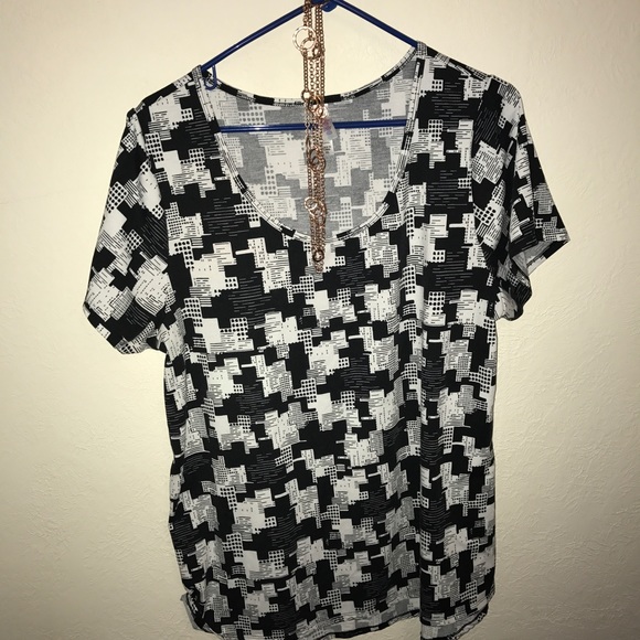 LuLaRoe classic T size 2XL - Picture 4 of 6